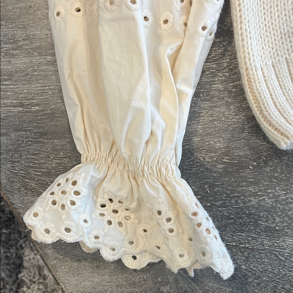 Storia Cream Medium Crew Neck Sweater with Eyelet Sleeves - Picture 5 of 8